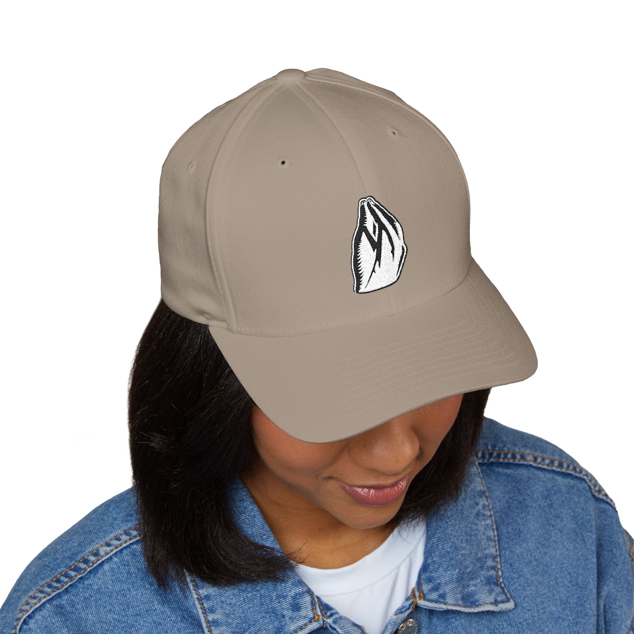 MAMA HAND CAP — Structured Closed-Back Hat